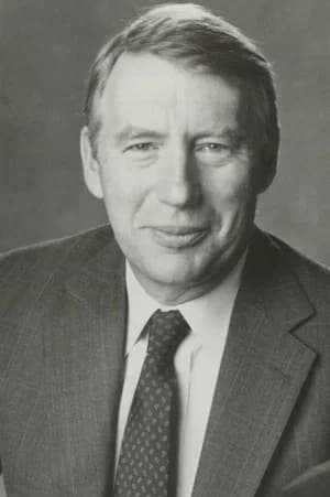 Robert MacNeil